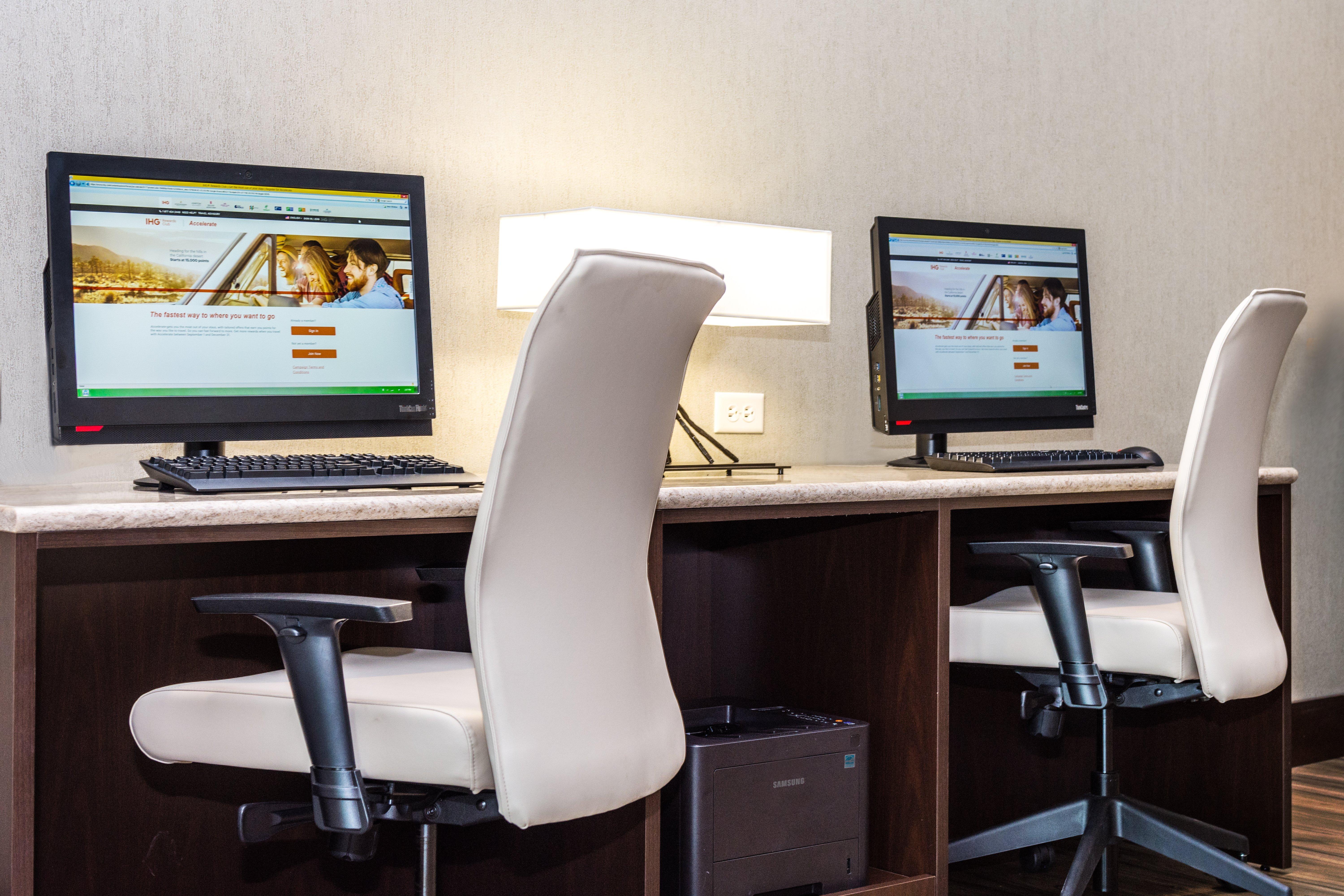 Holiday Inn Lexington - Hamburg By Ihg Ngoại thất bức ảnh
